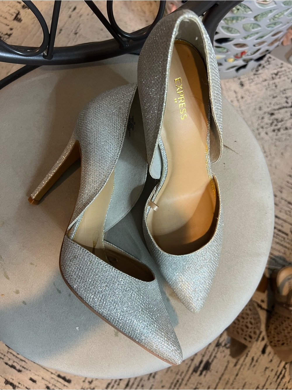 Express stiletto pointed heels
